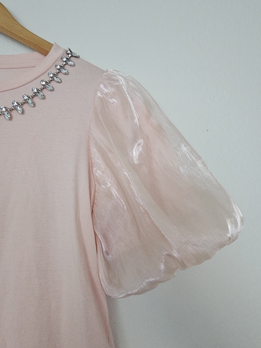 CeCe Women's Pink Puff-Sleeve Jewel-Neck Top Size M - Picture 4 of 6